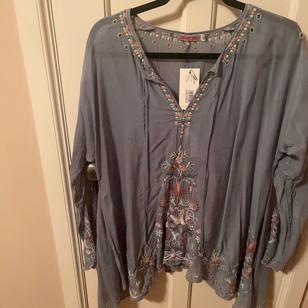 Brand new w tag lovely blue-gray Johnny Was top.